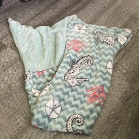 Kids mermaid-tail blanket - Picture 2 of 2